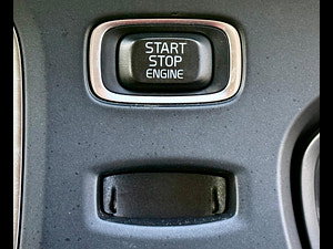 Volvo V40 Cross Country thumbnail