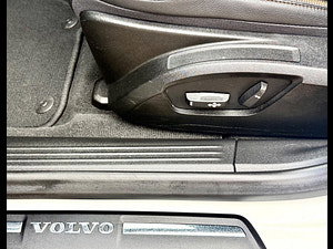 Volvo V40 Cross Country thumbnail