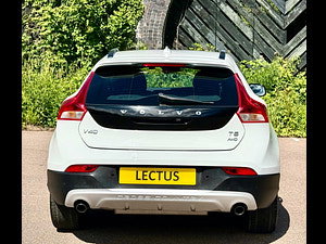 Volvo V40 Cross Country thumbnail