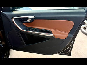 Volvo V60 thumbnail