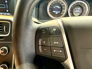 Volvo V60 thumbnail