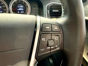 Volvo V60 thumbnail