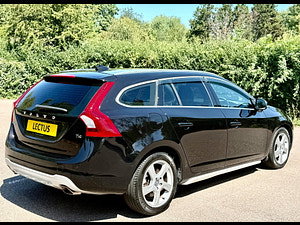 Volvo V60 thumbnail