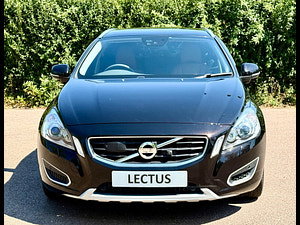Volvo V60 thumbnail