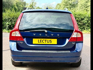 Volvo V70 thumbnail