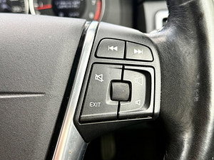 Volvo V70 thumbnail
