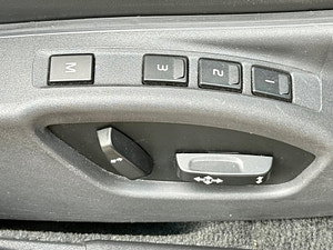 Volvo V70 thumbnail