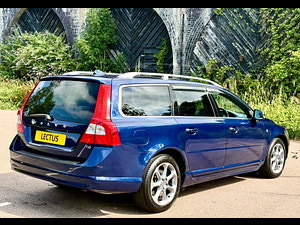 Volvo V70 thumbnail