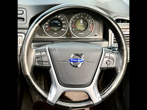 Volvo V70 thumbnail