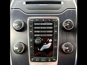 Volvo V70 thumbnail
