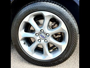 Volvo V70 thumbnail
