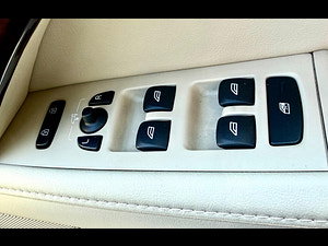 Volvo V70 thumbnail