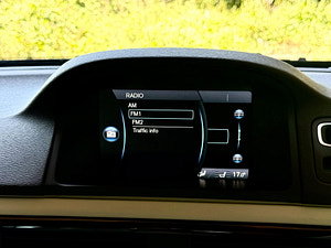 Volvo V70 thumbnail