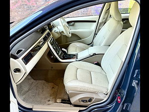 Volvo V70 thumbnail