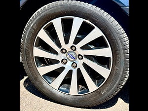 Volvo V70 thumbnail