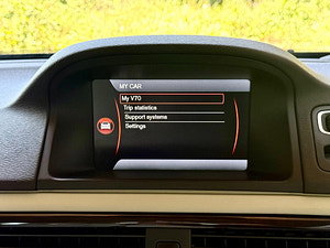 Volvo V70 thumbnail