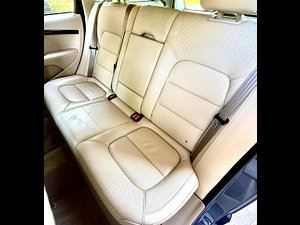 Volvo V70 thumbnail