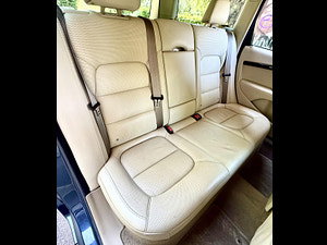 Volvo V70 thumbnail
