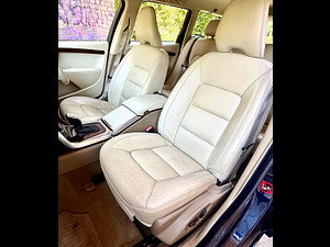 Volvo V70 thumbnail