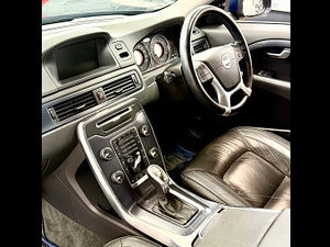 Volvo V70 thumbnail