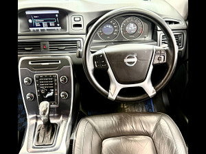 Volvo V70 thumbnail