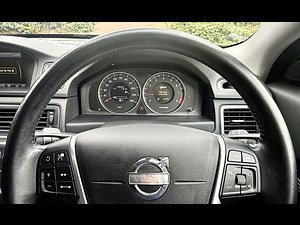 Volvo V70 thumbnail