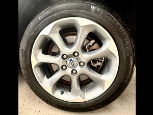 Volvo V70 thumbnail