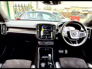 Volvo XC40 thumbnail