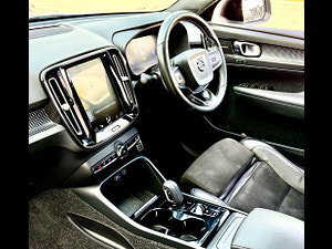 Volvo XC40 thumbnail