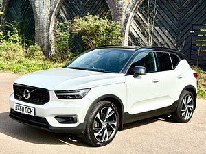 Volvo XC40 thumbnail