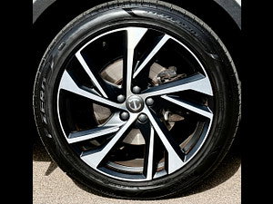 Volvo XC40 thumbnail