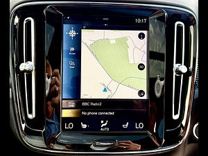 Volvo XC40 thumbnail