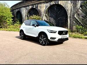 Volvo XC40 thumbnail