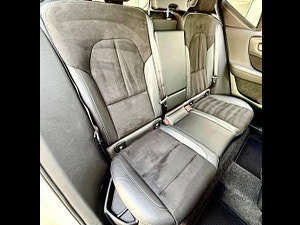 Volvo XC40 thumbnail