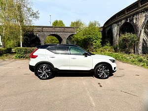 Volvo XC40 thumbnail