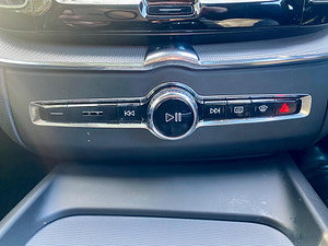 Volvo XC60 thumbnail