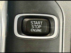 Volvo XC60 thumbnail