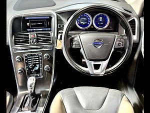 Volvo XC60 thumbnail