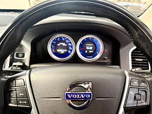 Volvo XC60 thumbnail