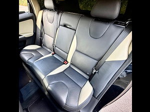 Volvo XC60 thumbnail