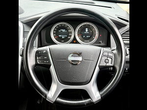 Volvo XC60 thumbnail