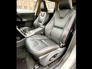 Volvo XC60 thumbnail