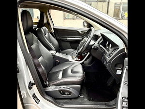 Volvo XC60 thumbnail