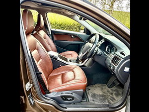 Volvo XC70 thumbnail