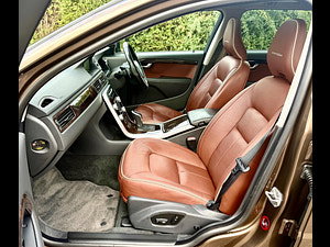 Volvo XC70 thumbnail