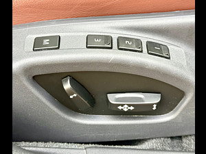 Volvo XC70 thumbnail