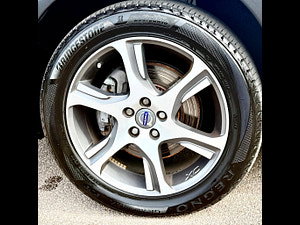 Volvo XC70 thumbnail