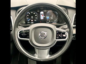 Volvo XC90 thumbnail