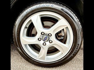 Volvo S60 thumbnail