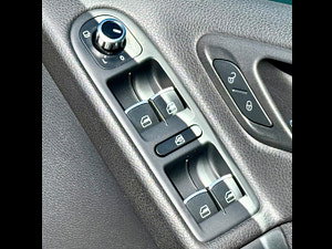 Volkswagen Golf thumbnail